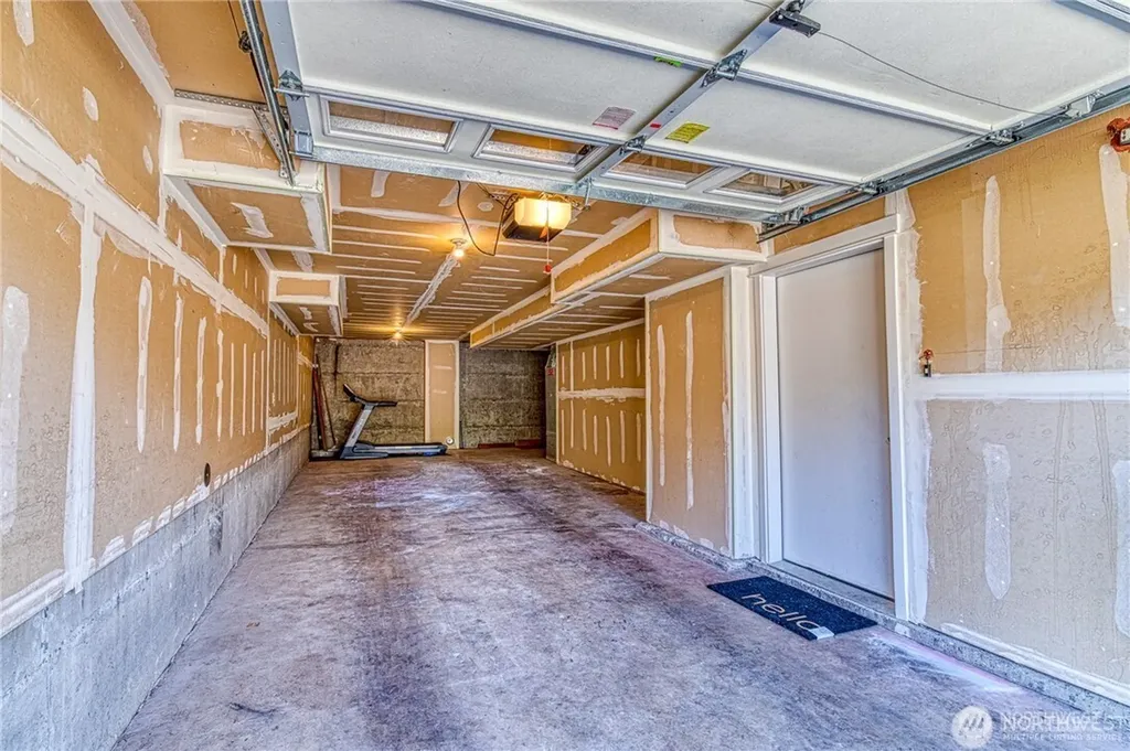 5583 Lakemont Boulevard SE Bellevue WA 98006