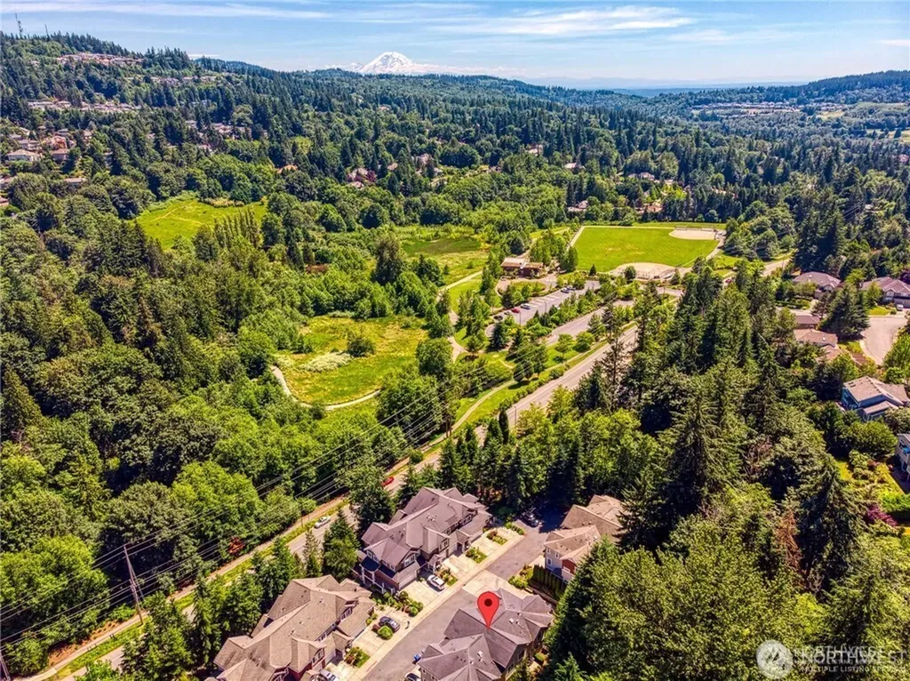 5583 Lakemont Boulevard SE Bellevue WA 98006
