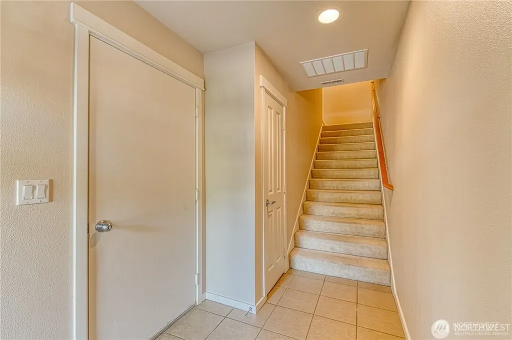 5583 Lakemont Boulevard SE Bellevue WA 98006