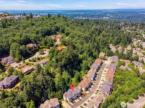 5583 Lakemont Boulevard SE Bellevue WA 98006