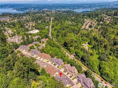 5583 Lakemont Boulevard SE Bellevue WA 98006