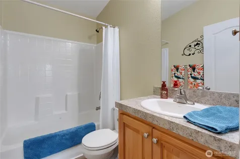 8511 144th Avenue E Puyallup WA 98372