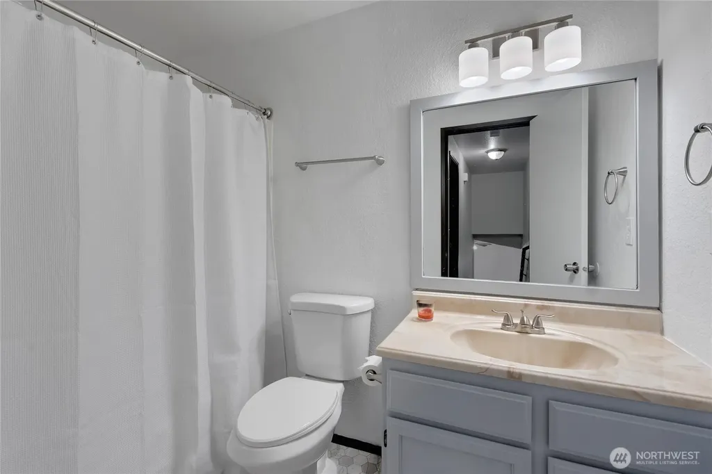 8600 Oxford Avenue SE Lacey WA 98503