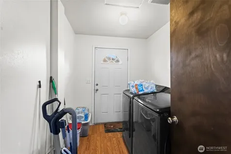 6828 Yakima Avenue Tacoma WA 98408