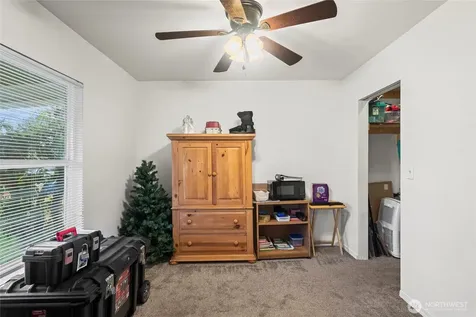 6828 Yakima Avenue Tacoma WA 98408