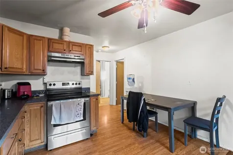 6828 Yakima Avenue Tacoma WA 98408