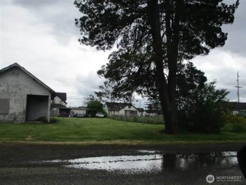1511 Aberdeen Avenue Aberdeen WA 98520