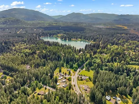 27405 Retreat Kanasket Road SE Ravensdale WA 98051