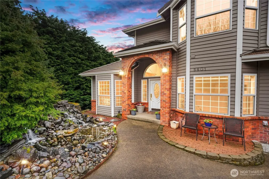 5801 51st Avenue Ct E Tacoma WA 98443