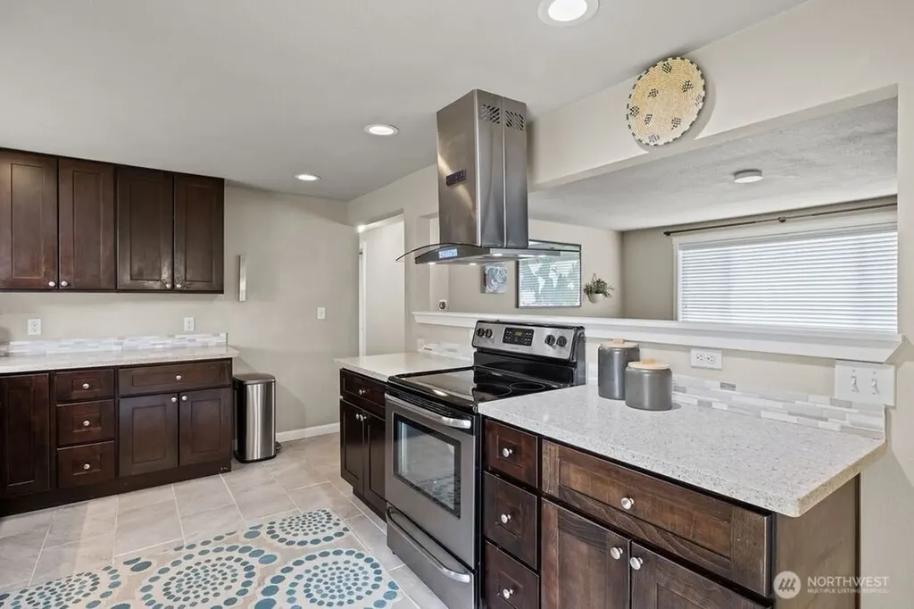 6726 Henderson Boulevard SE Tumwater WA 98501