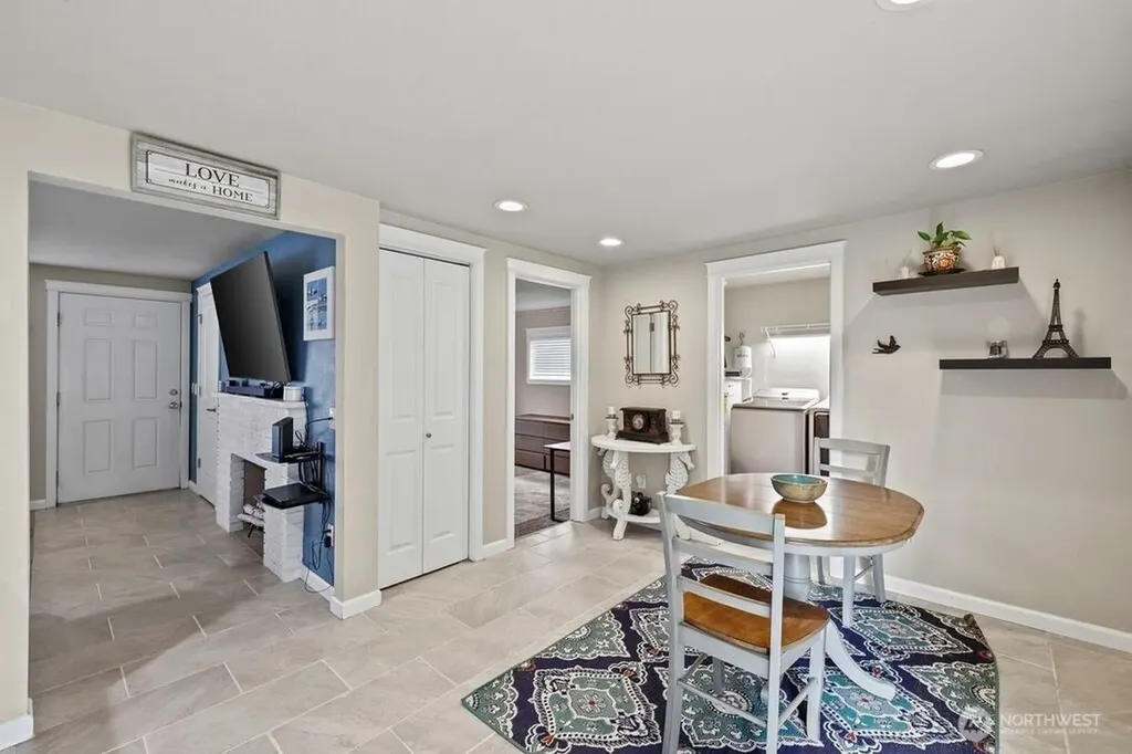 6726 Henderson Boulevard SE Tumwater WA 98501