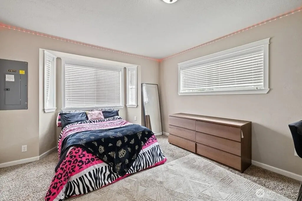 6726 Henderson Boulevard SE Tumwater WA 98501
