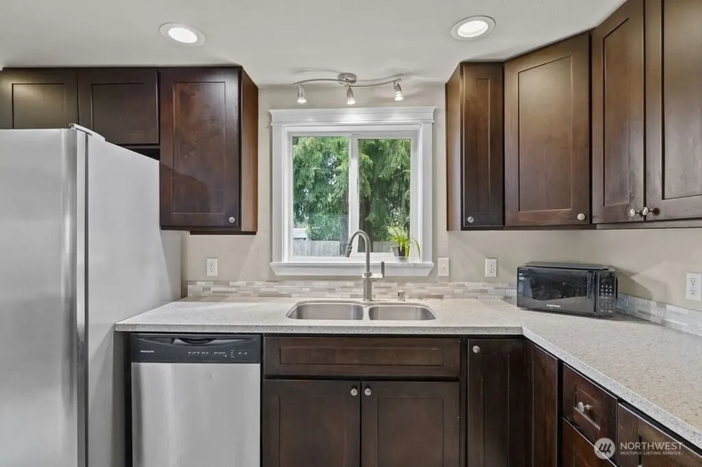 6726 Henderson Boulevard SE Tumwater WA 98501