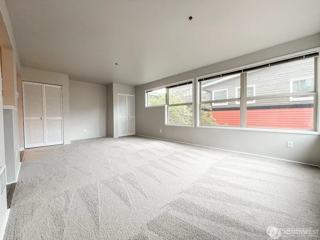 3429 Burke Avenue N Seattle WA 98103