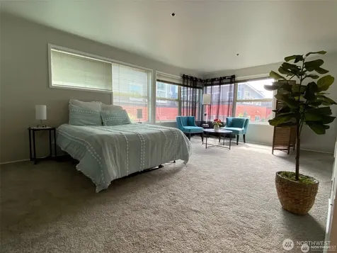 3429 Burke Avenue N Seattle WA 98103