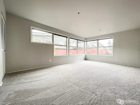 3429 Burke Avenue N Seattle WA 98103