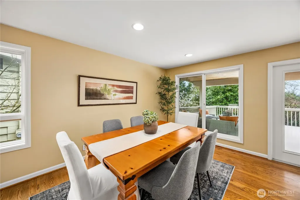 231 105th Avenue SE Bellevue WA 98004