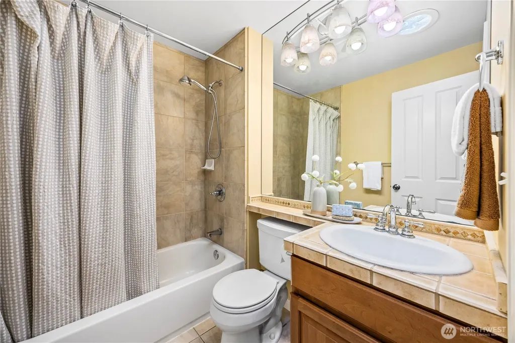 231 105th Avenue SE Bellevue WA 98004