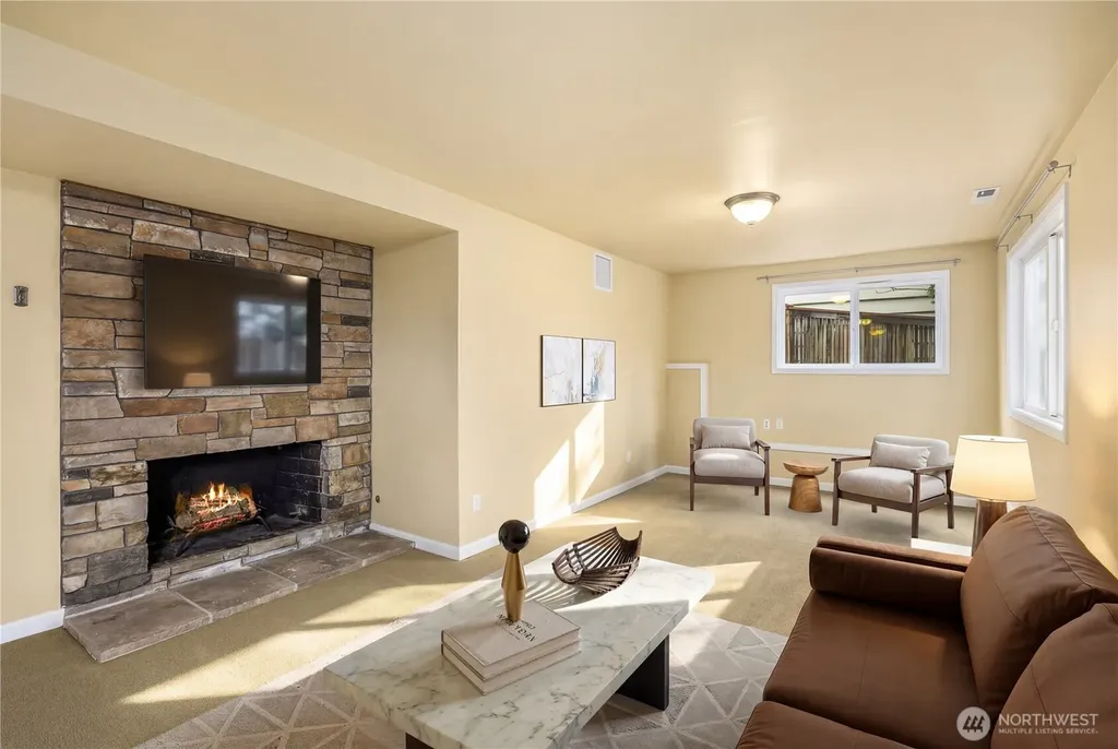 231 105th Avenue SE Bellevue WA 98004