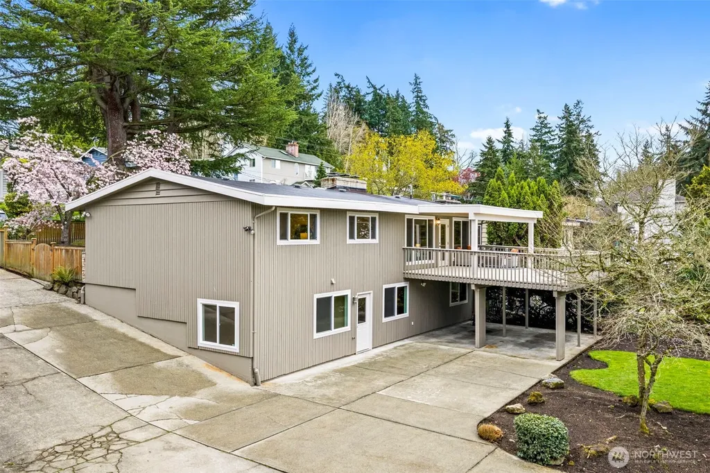 231 105th Avenue SE Bellevue WA 98004