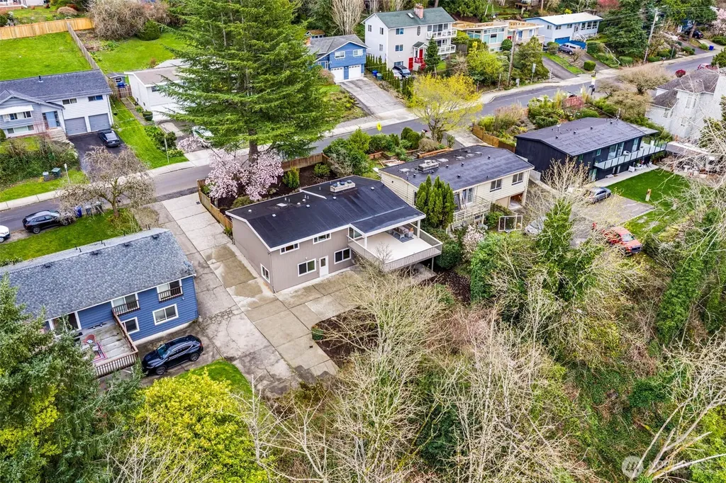 231 105th Avenue SE Bellevue WA 98004