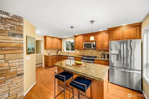231 105th Avenue SE Bellevue WA 98004