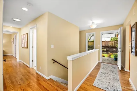 231 105th Avenue SE Bellevue WA 98004
