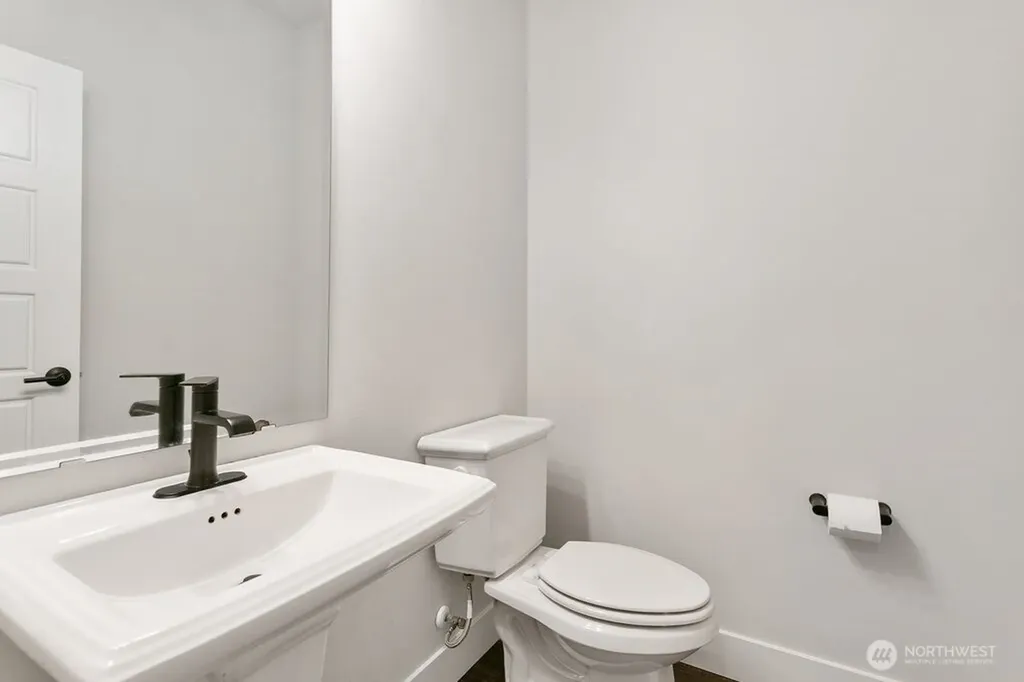 13421 Admiralty Way Lynnwood WA 98087