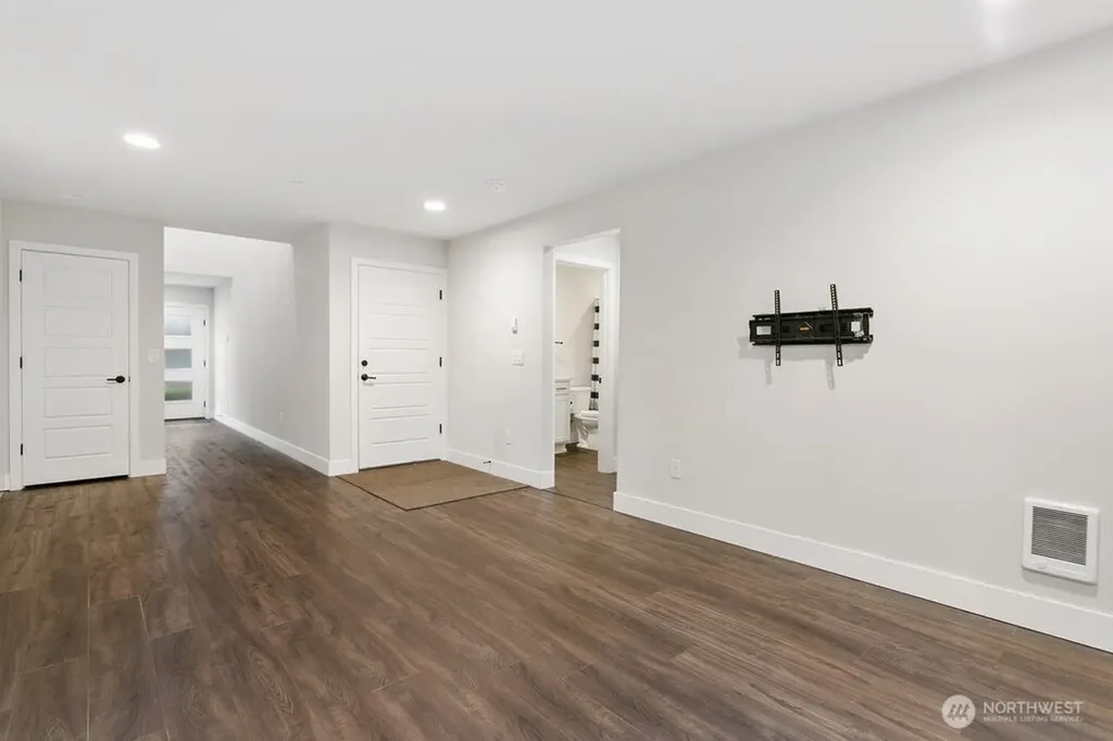 13421 Admiralty Way Lynnwood WA 98087