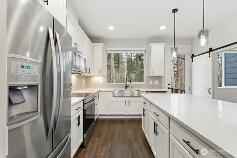 13421 Admiralty Way Lynnwood WA 98087