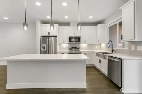 13421 Admiralty Way Lynnwood WA 98087