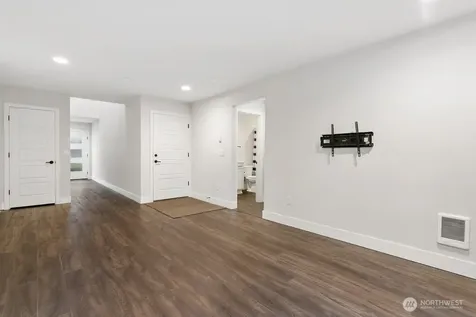 13421 Admiralty Way Lynnwood WA 98087