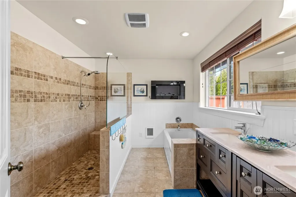 108 Old Hill Road Aberdeen WA 98520