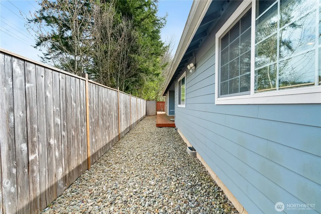 108 Old Hill Road Aberdeen WA 98520