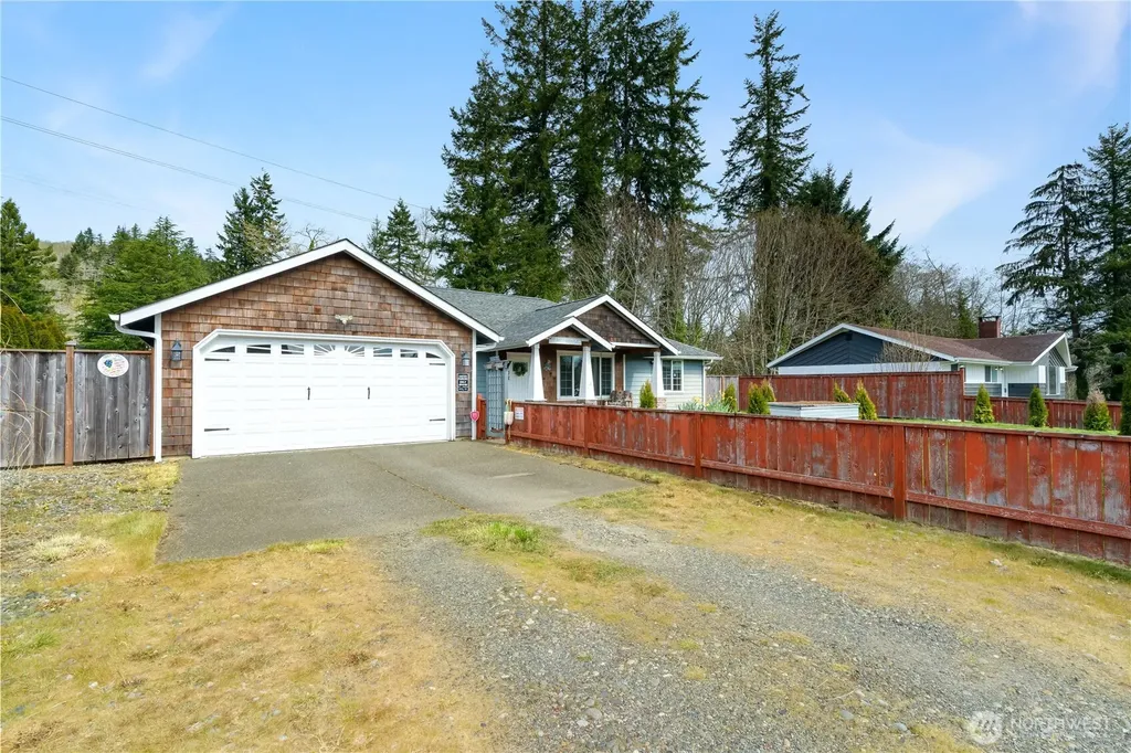 108 Old Hill Road Aberdeen WA 98520