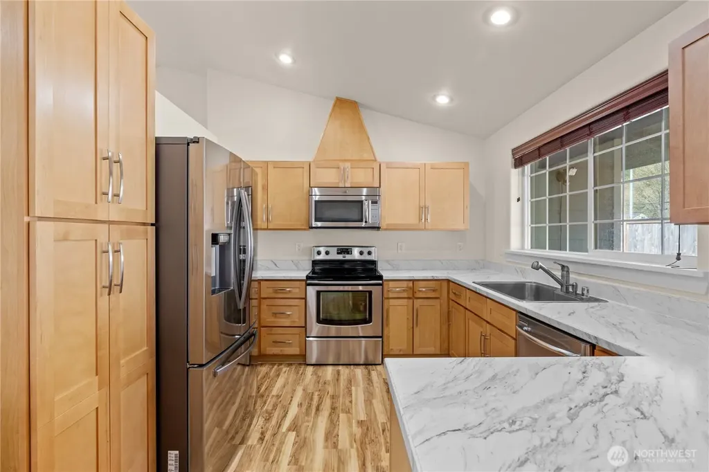 108 Old Hill Road Aberdeen WA 98520