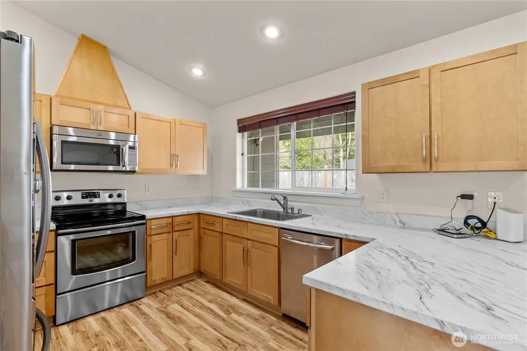 108 Old Hill Road Aberdeen WA 98520
