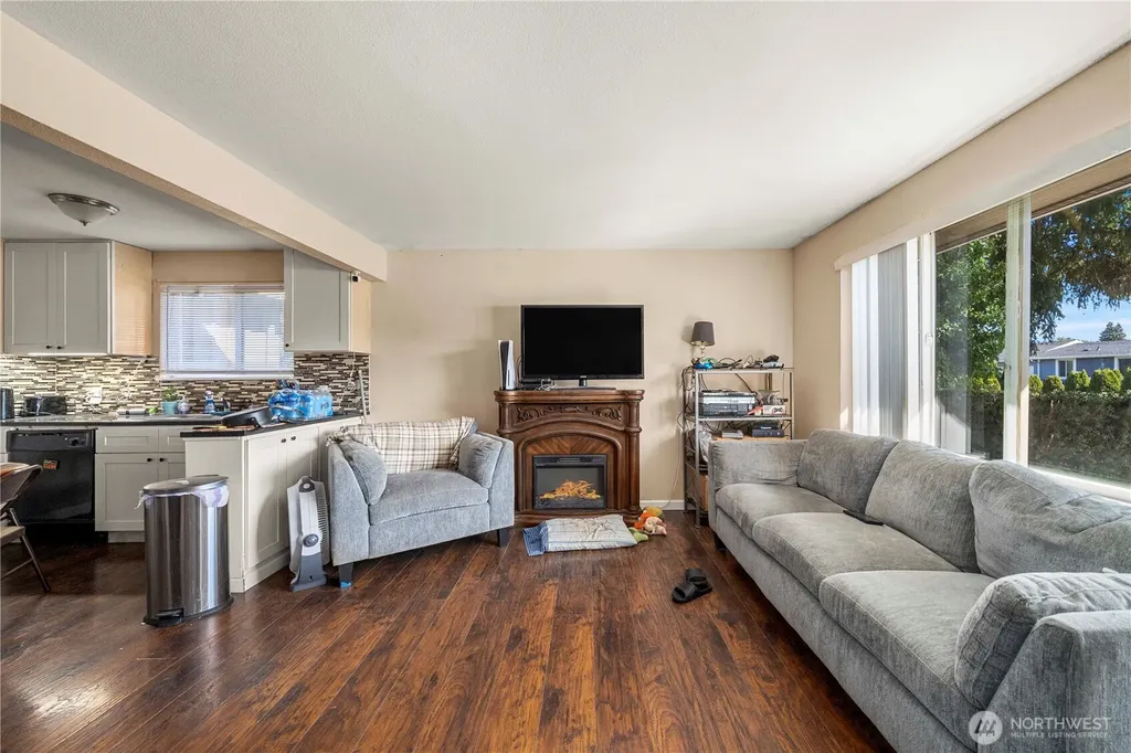 1561 S 35th Street Tacoma WA 98418