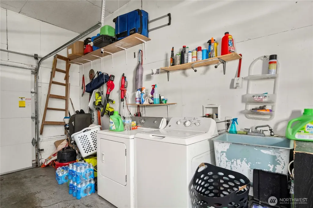 1561 S 35th Street Tacoma WA 98418
