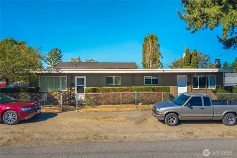 1561 S 35th Street Tacoma WA 98418