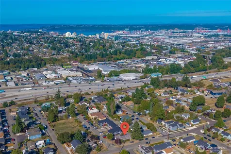 1561 S 35th Street Tacoma WA 98418