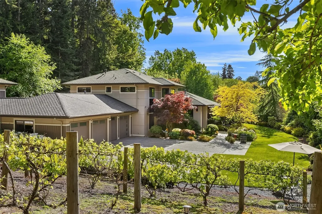 11303 S Dogwood Lane Woodway WA 98020