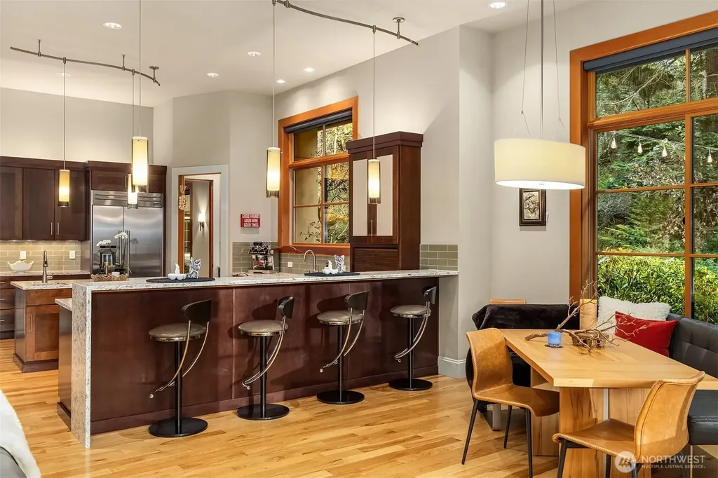 11303 S Dogwood Lane Woodway WA 98020