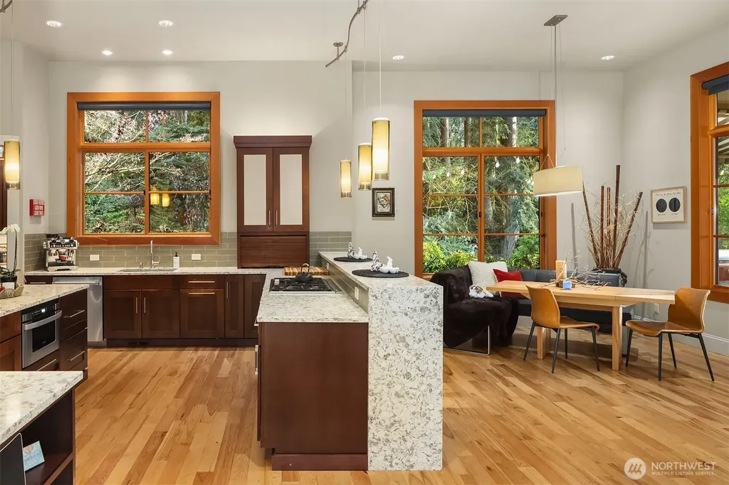 11303 S Dogwood Lane Woodway WA 98020