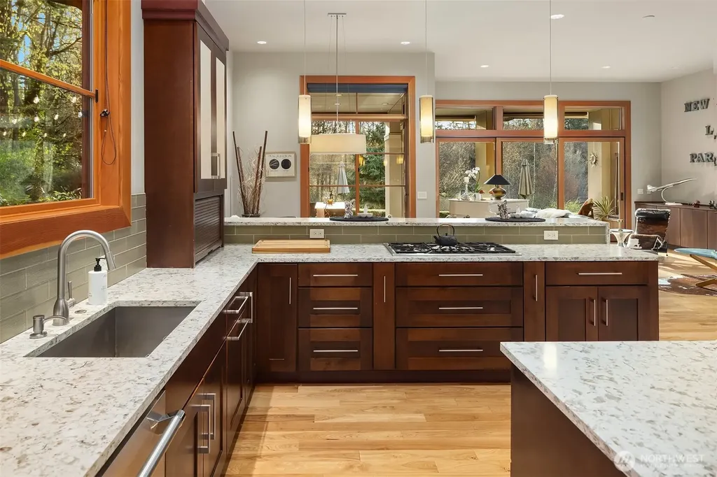11303 S Dogwood Lane Woodway WA 98020