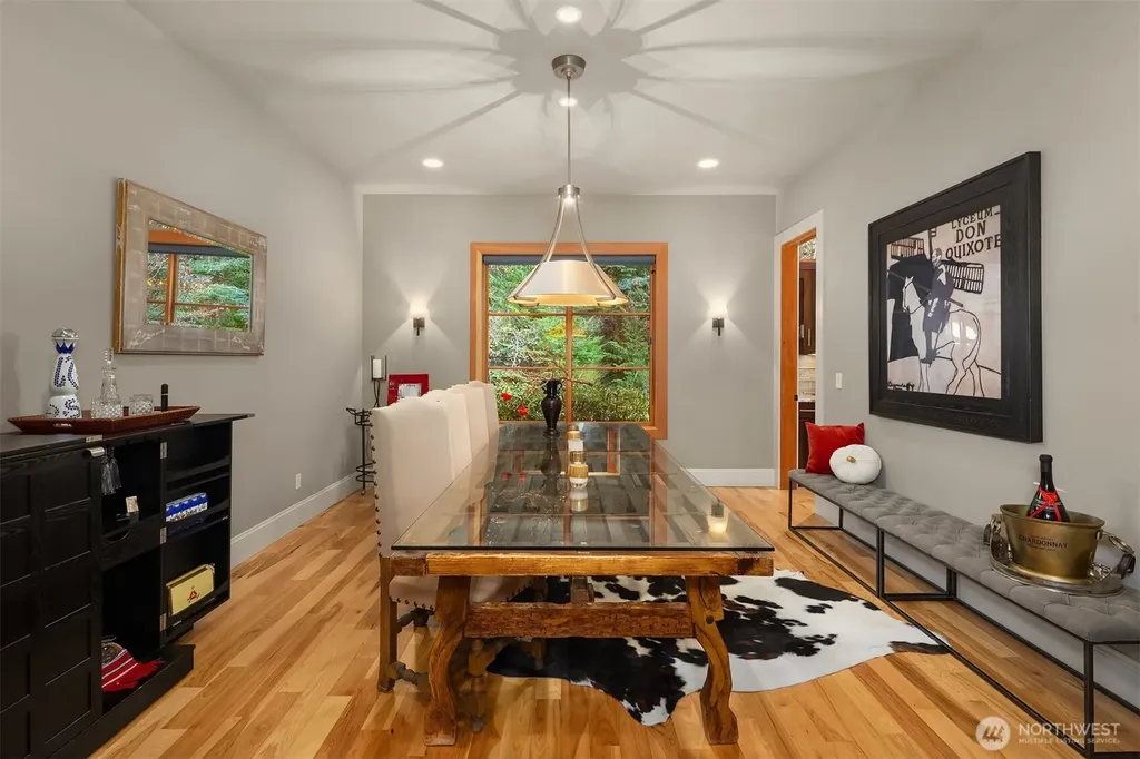 11303 S Dogwood Lane Woodway WA 98020
