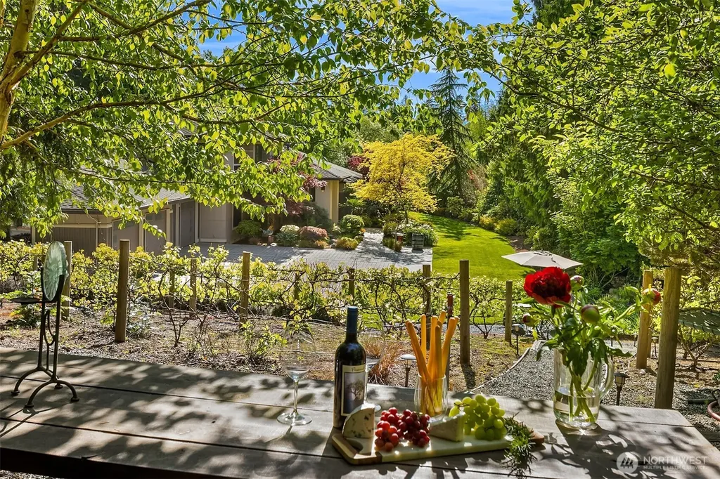 11303 S Dogwood Lane Woodway WA 98020