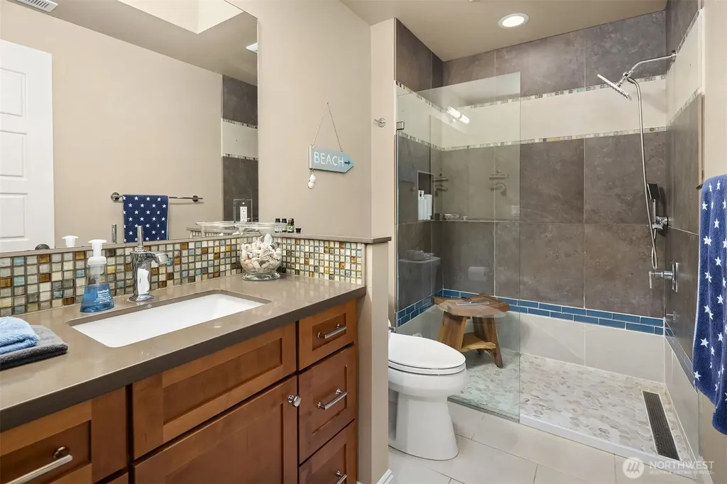 11303 S Dogwood Lane Woodway WA 98020