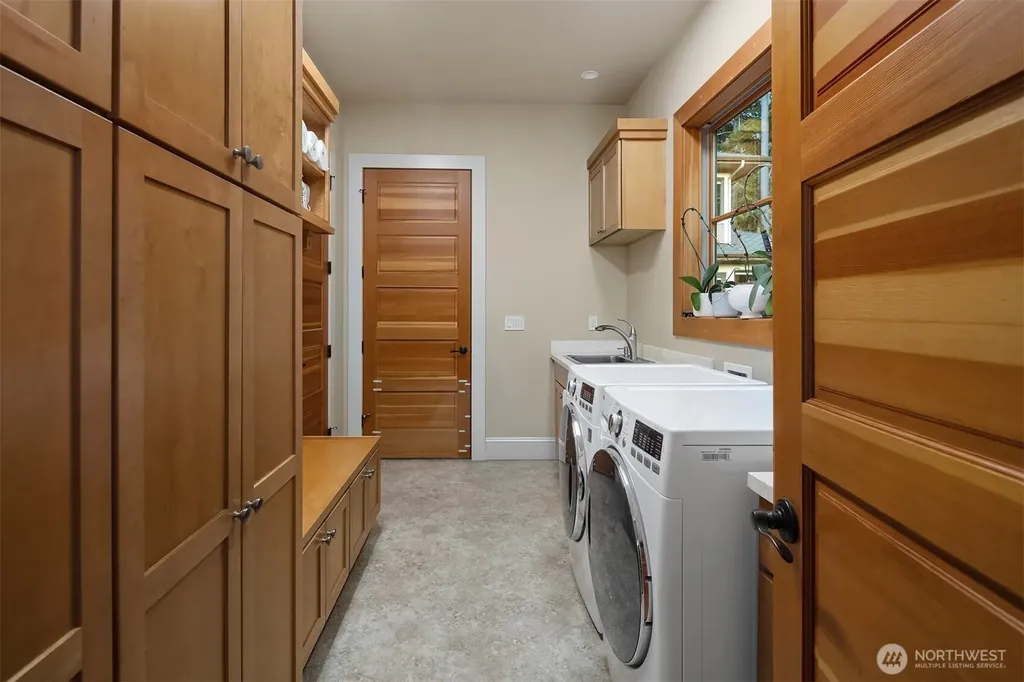 11303 S Dogwood Lane Woodway WA 98020