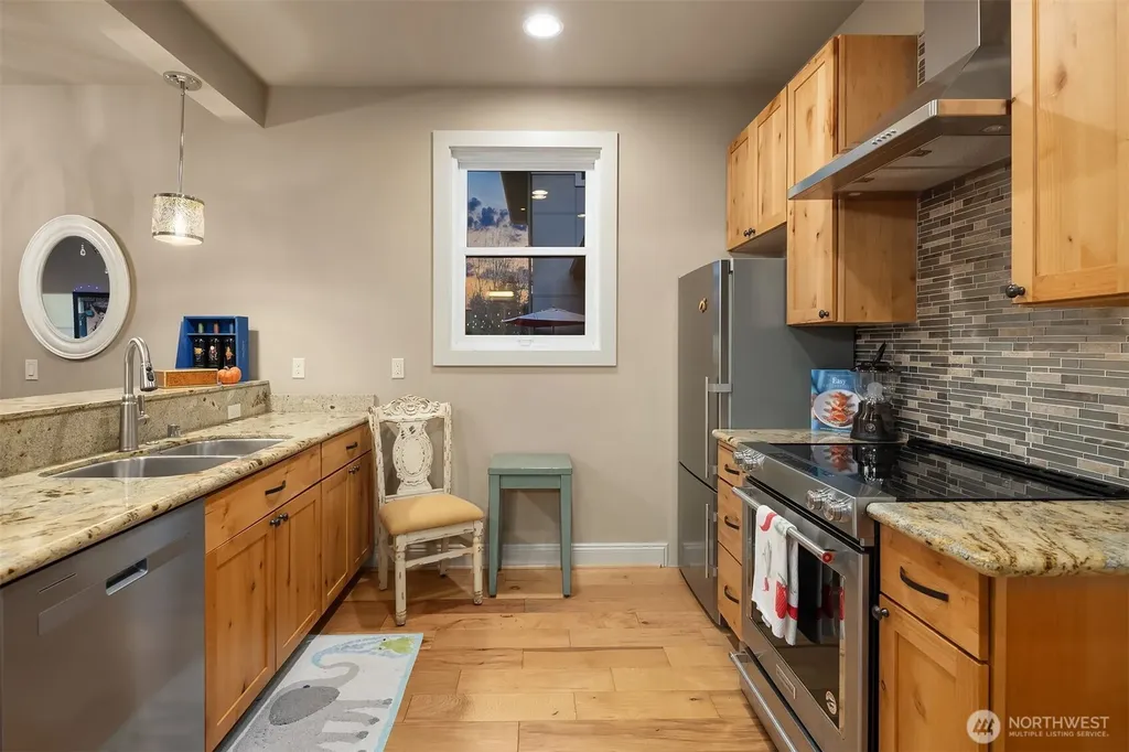 11303 S Dogwood Lane Woodway WA 98020